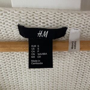H&M Cream Textured Knit Cream Sweater
